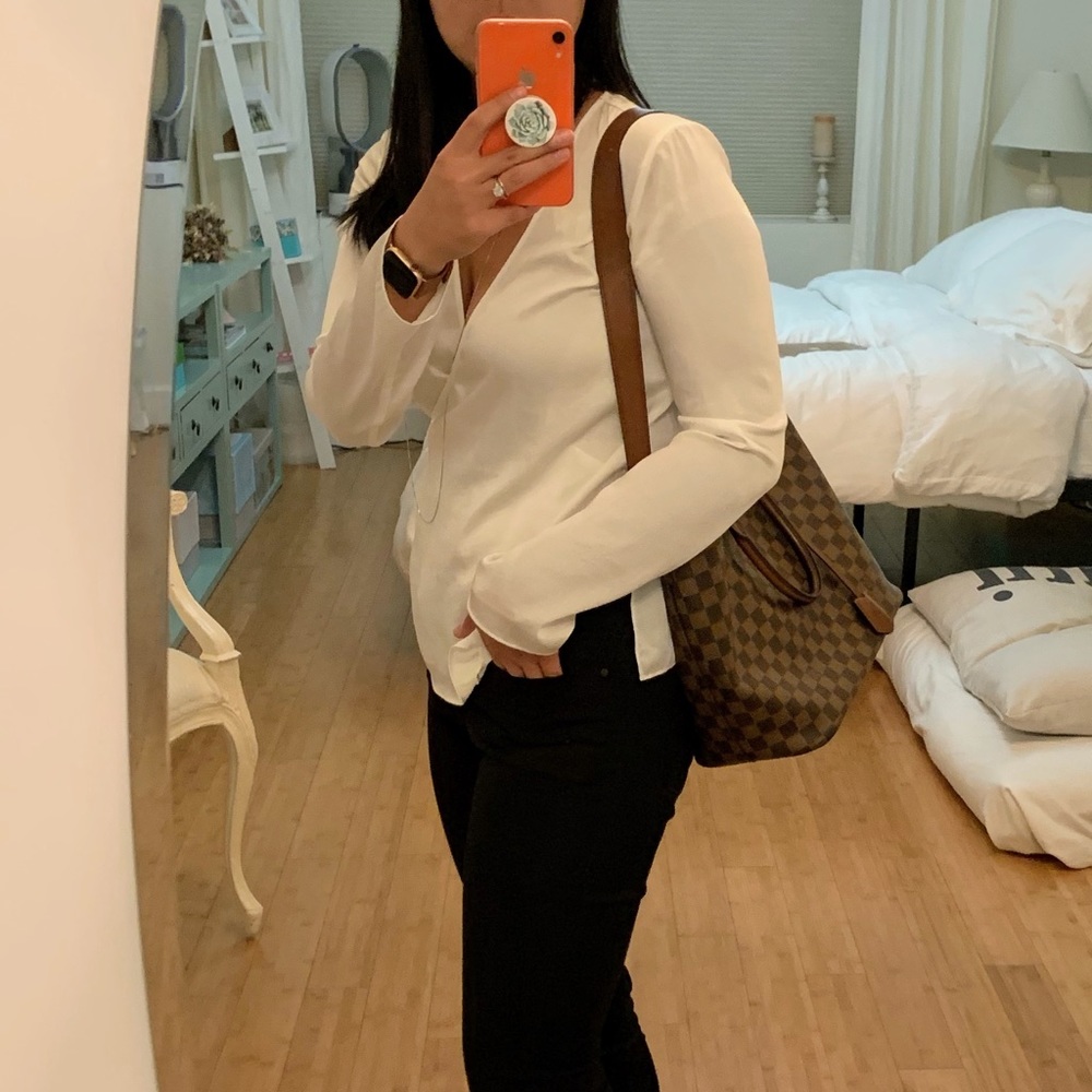 AUTHENTIC Louis Vuitton Belmont Tote Bag - Damier - Picture 6 of 8